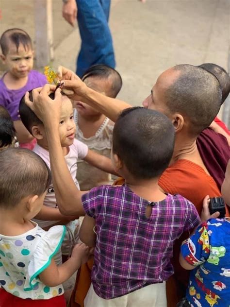 ေအာကား|Myanmar ဘုန်းဘုန်း ချောင်းရိုက် .